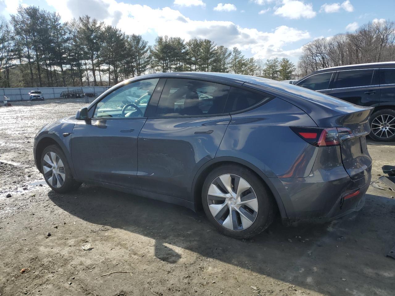 2023 TESLA MODEL Y - Image 2