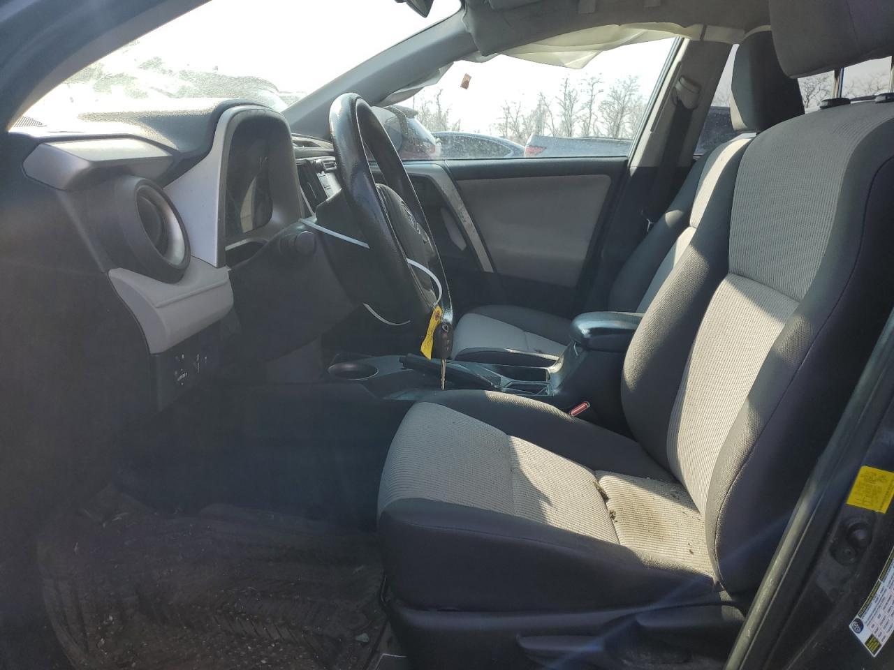 2015 TOYOTA RAV4 LE - Фото 7