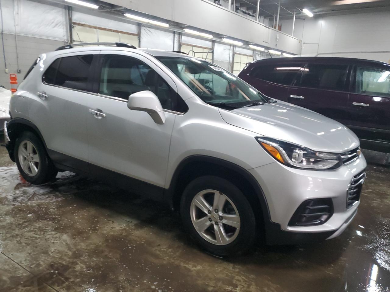 2019 CHEVROLET TRAX 1LT - Фото 4