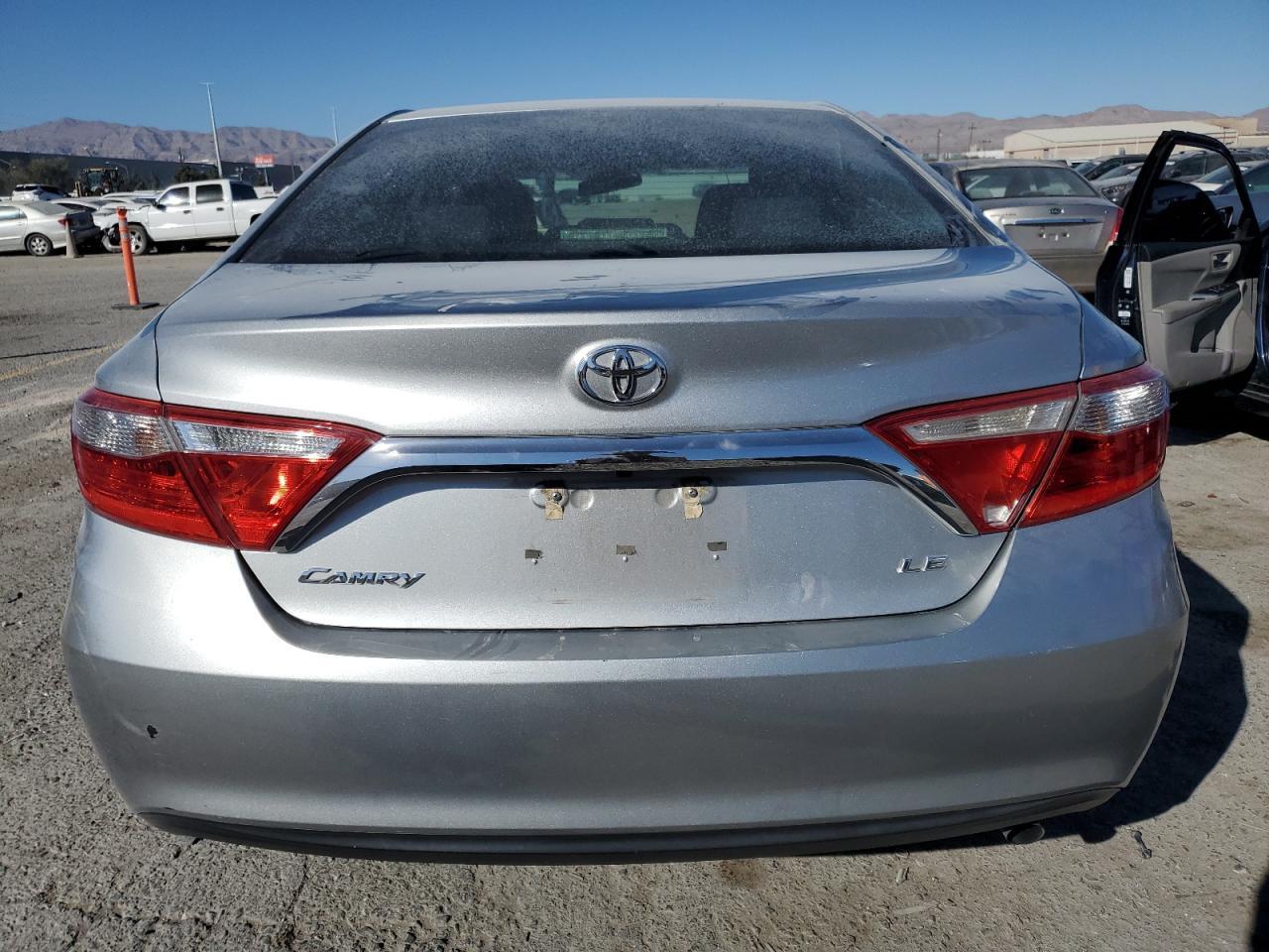2015 TOYOTA CAMRY LE - Image 6