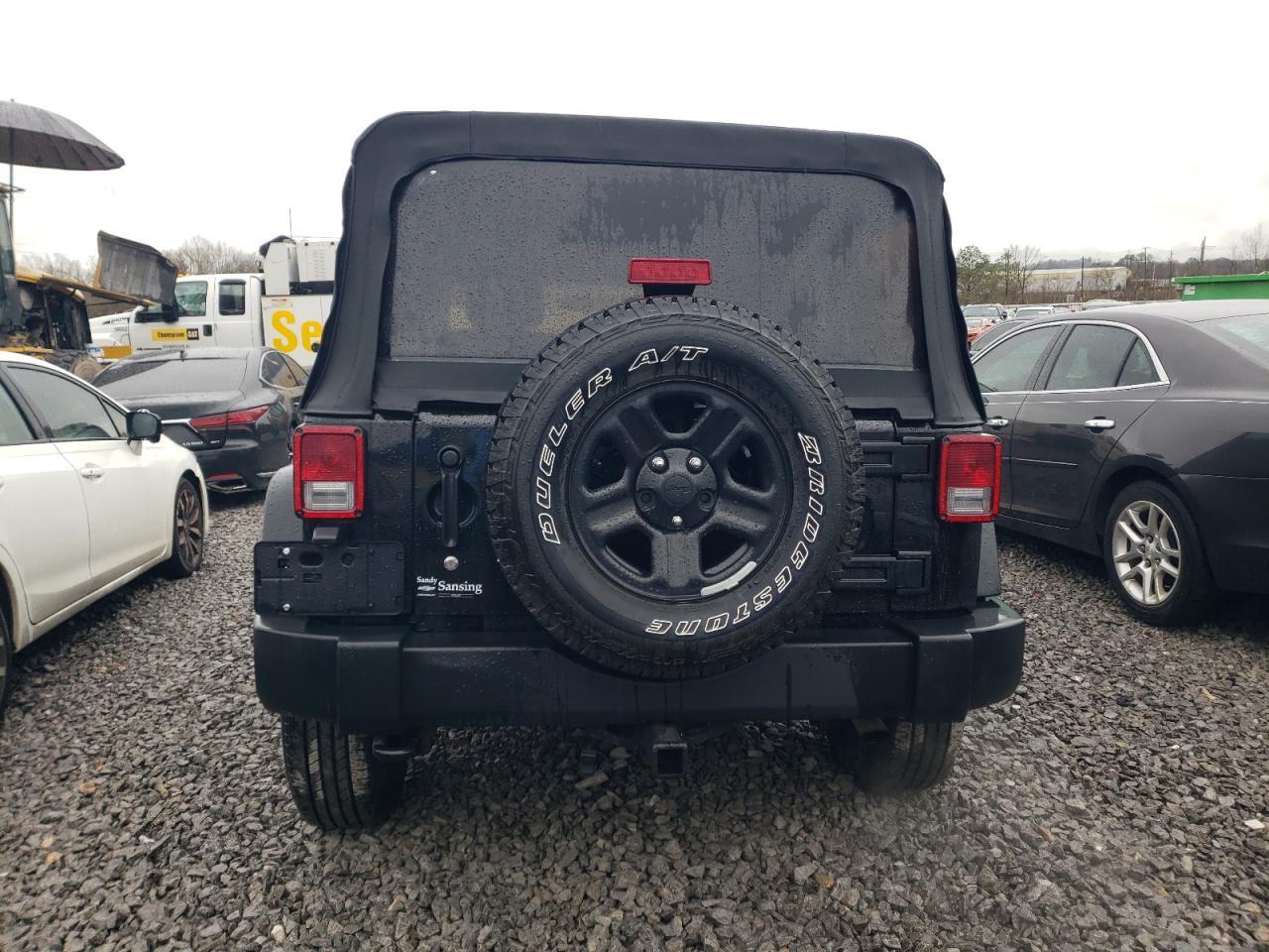2017 JEEP WRANGLER U - Image 6