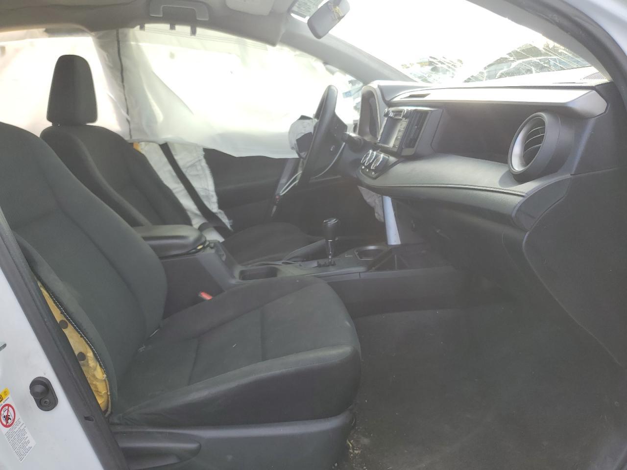 2016 TOYOTA RAV4 LE - Фото 7