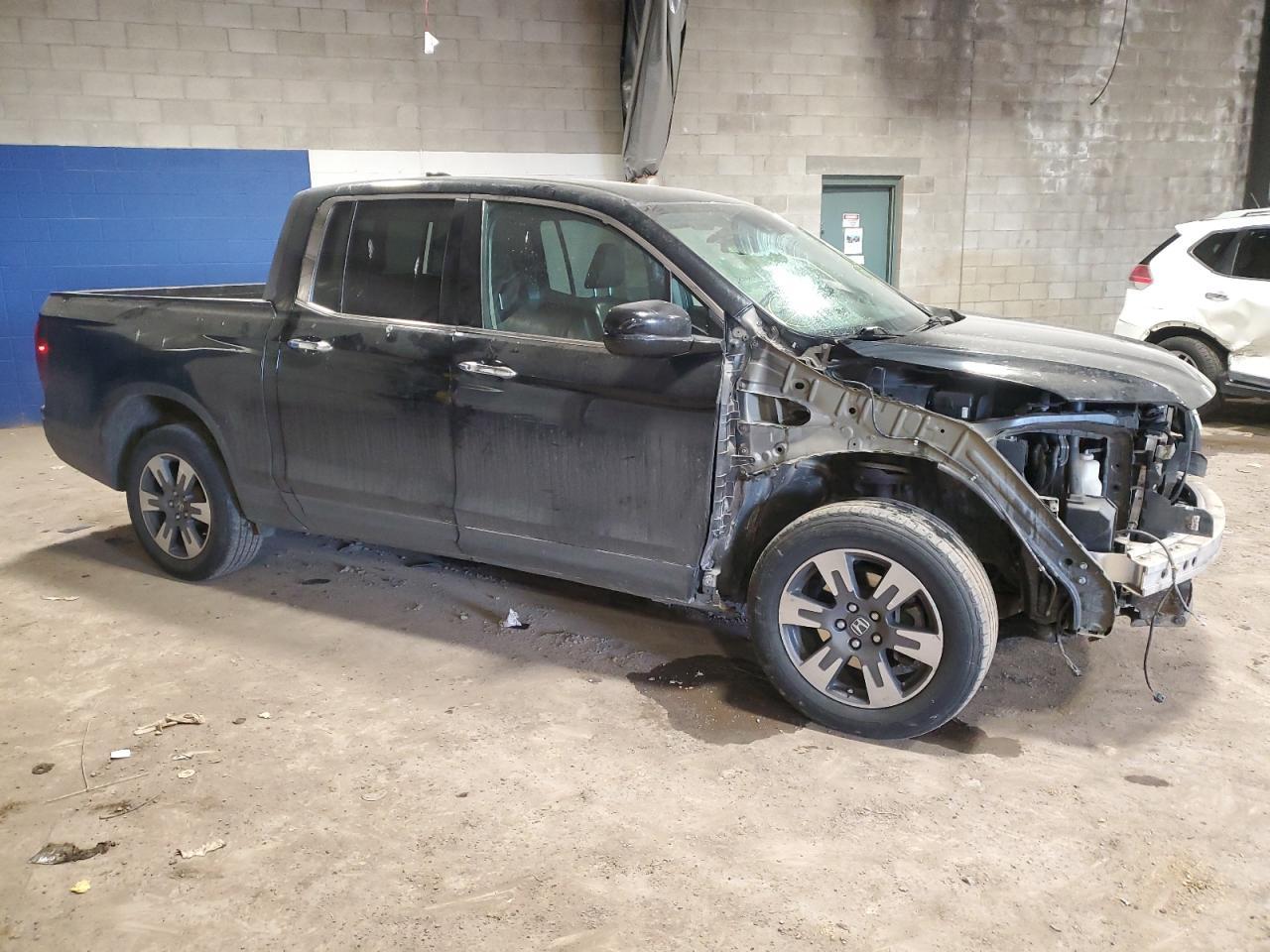 2017 HONDA RIDGELINE - Фото 4