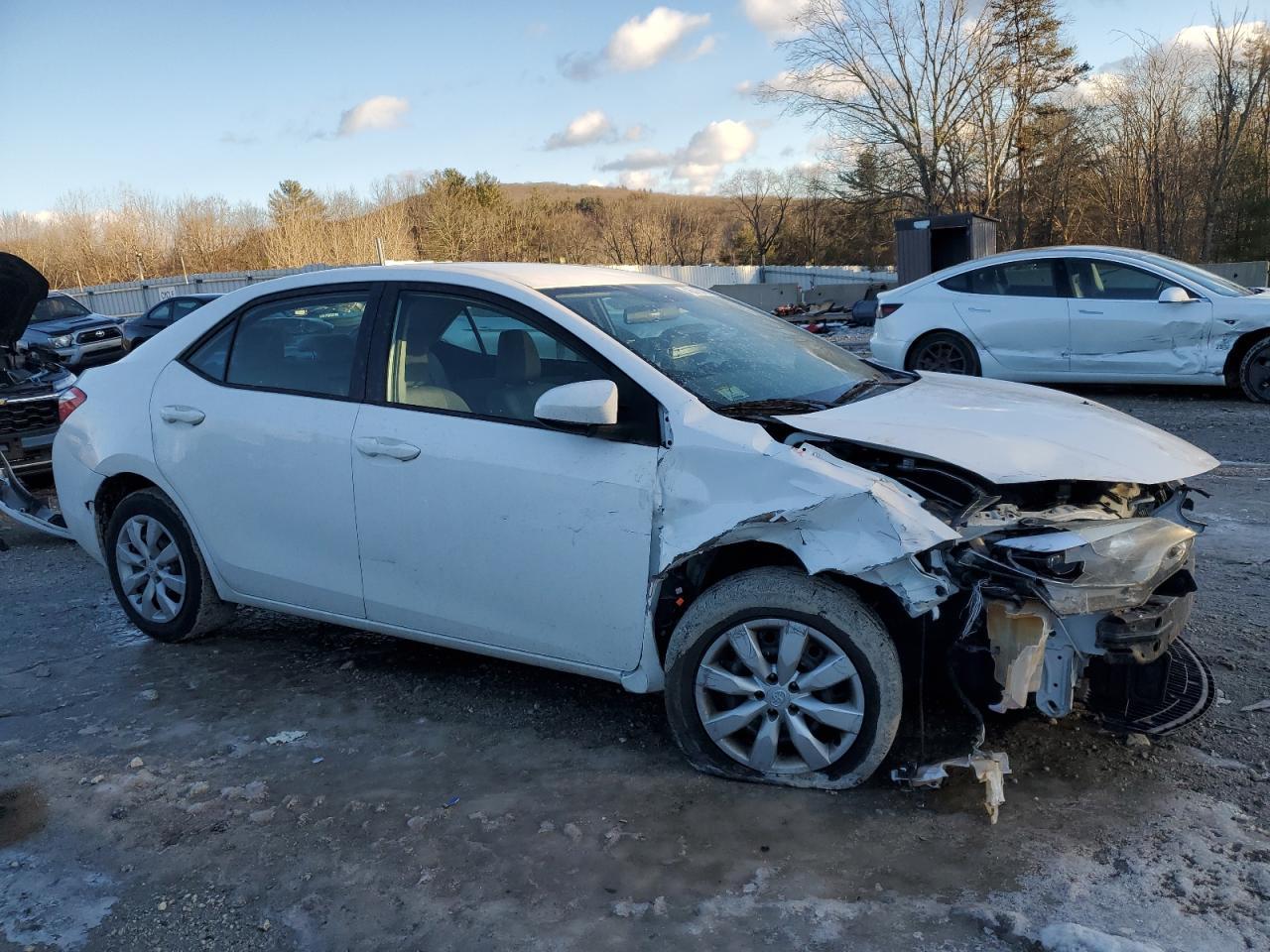 2015 TOYOTA COROLLA L - Image 4