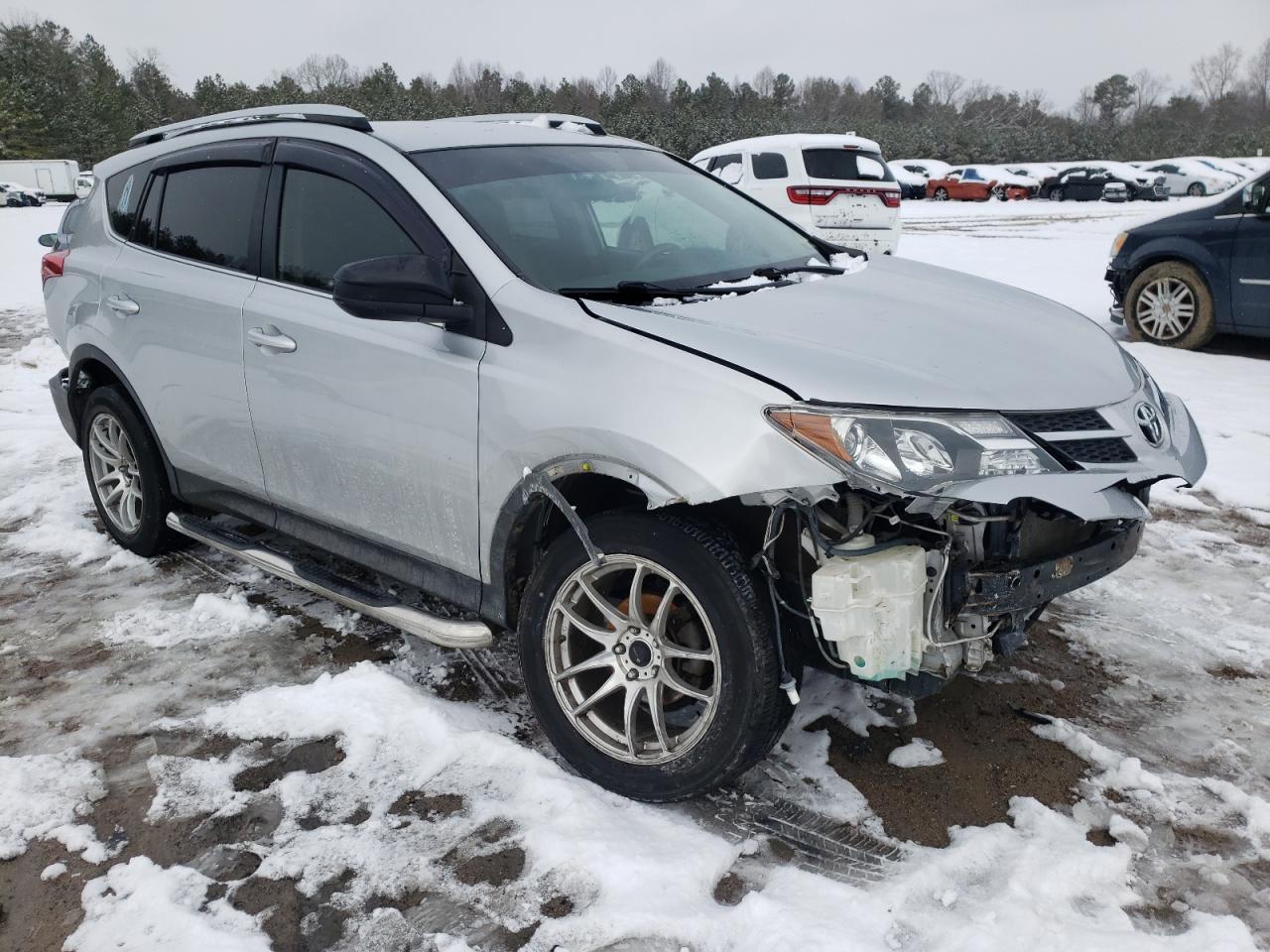 2015 TOYOTA RAV4 LE - Фото 4