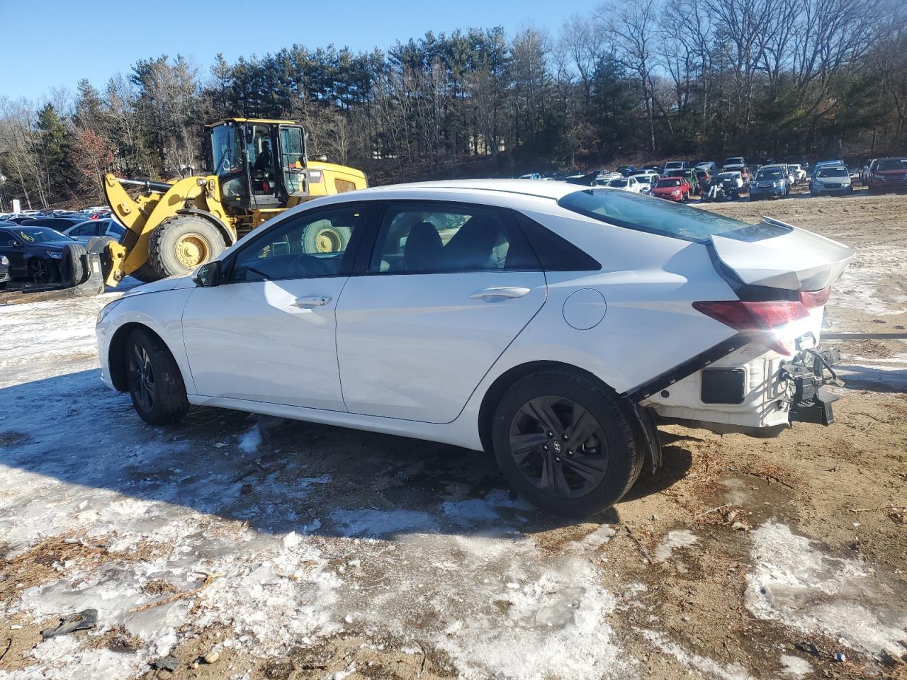 2023 HYUNDAI ELANTRA SE - Фото 2
