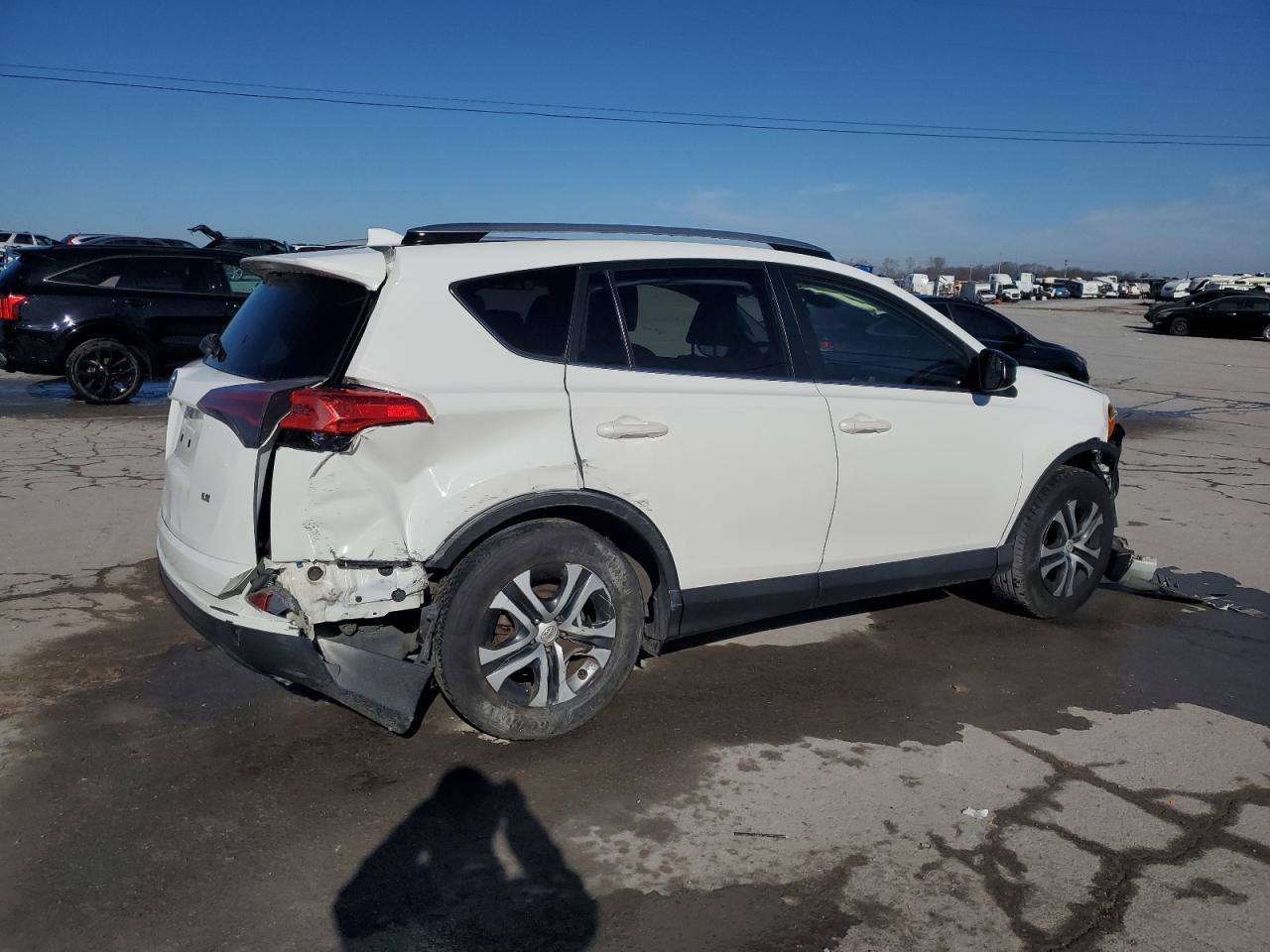 2018 TOYOTA RAV4 LE - Image 3