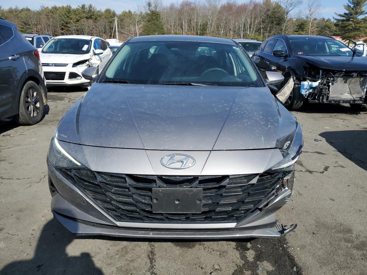 2023 HYUNDAI ELANTRA SE - Image 5
