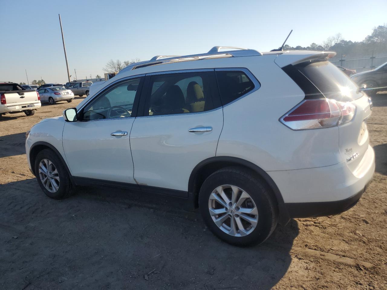 2015 NISSAN ROGUE S - Image 2