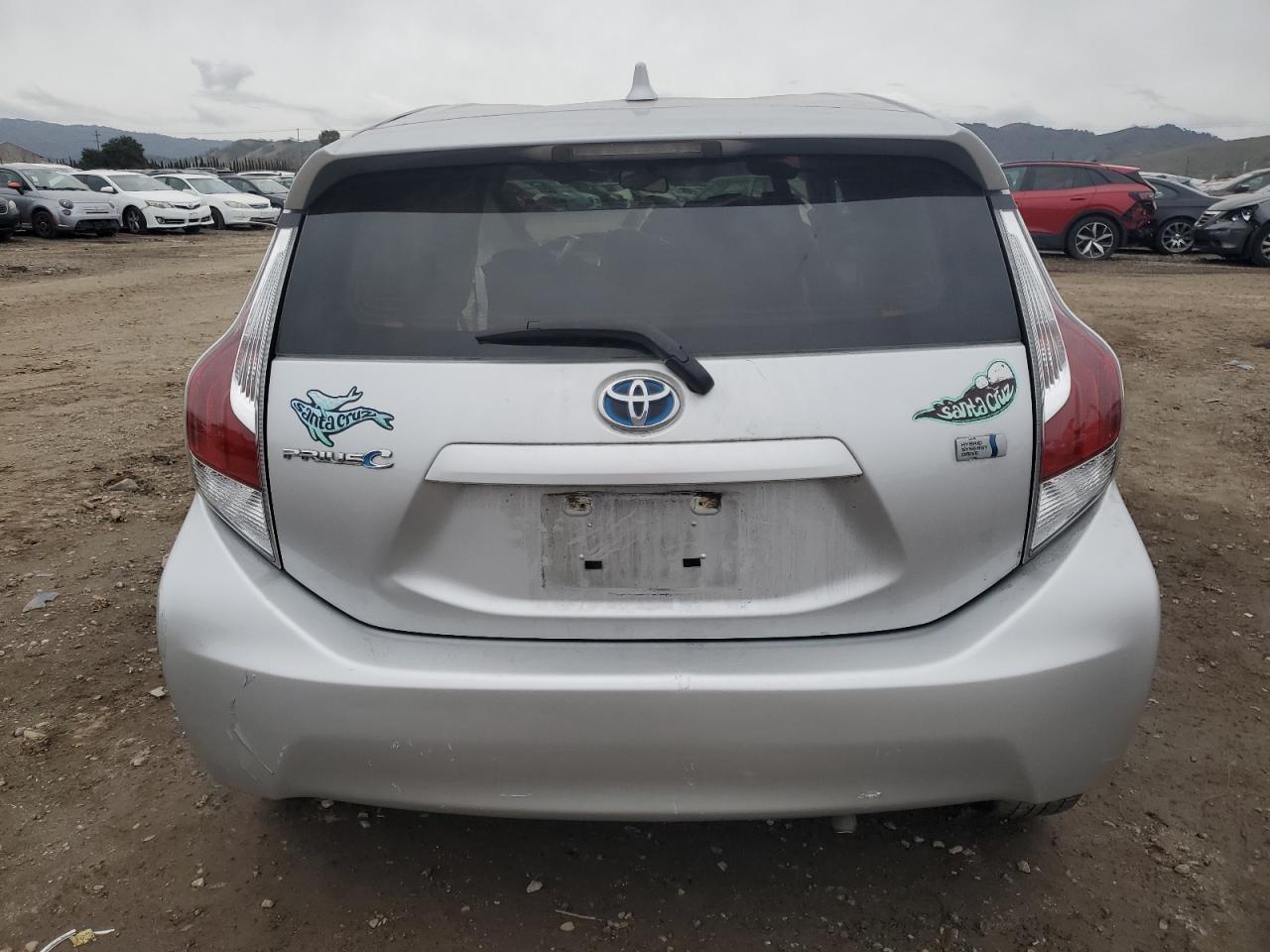 2015 TOYOTA PRIUS C - Image 6