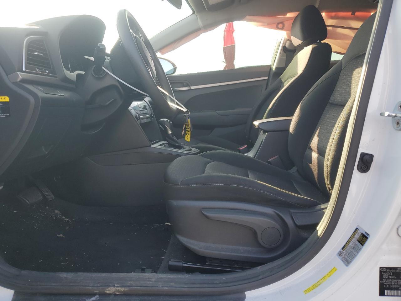 2018 HYUNDAI ELANTRA SE - Image 7