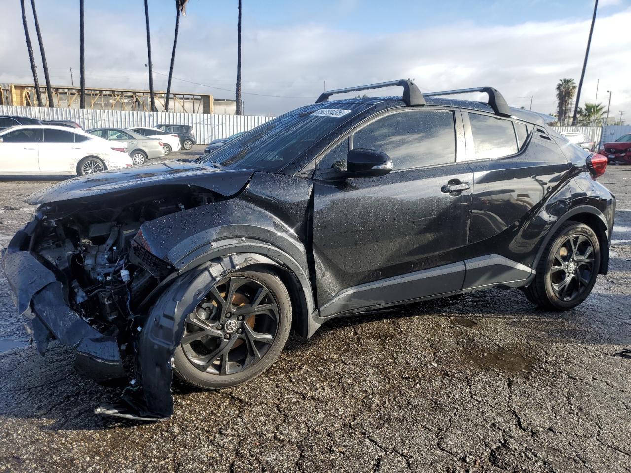 2021 TOYOTA C-HR XLE