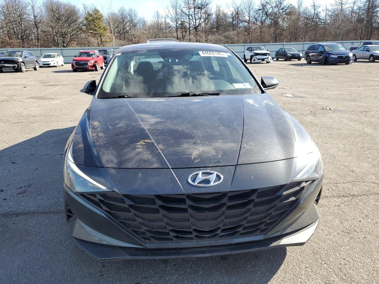 2022 HYUNDAI ELANTRA SE - Фото 5
