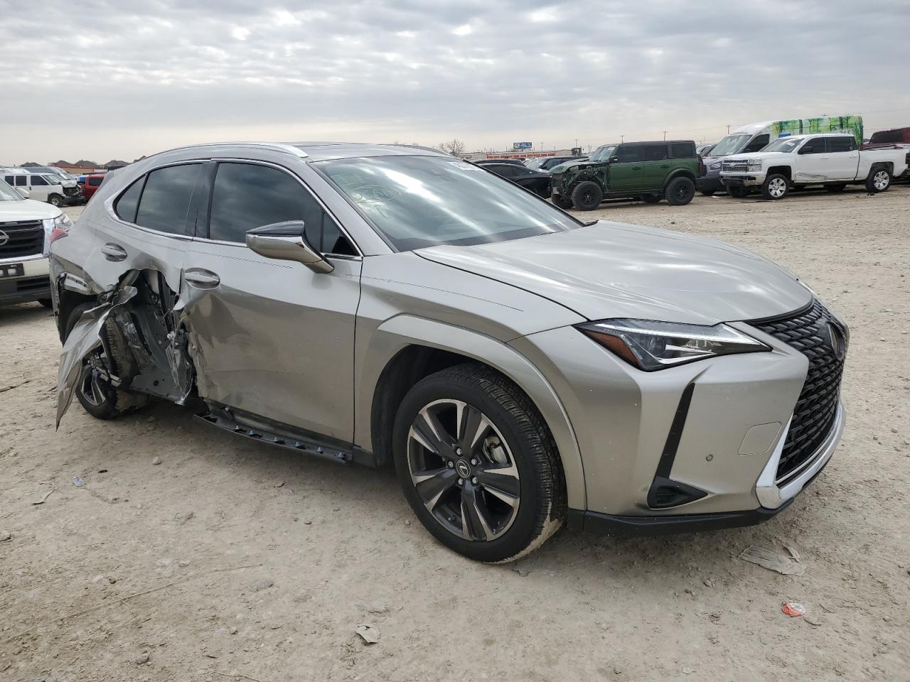 2022 LEXUS UX 200 BAS - Image 4