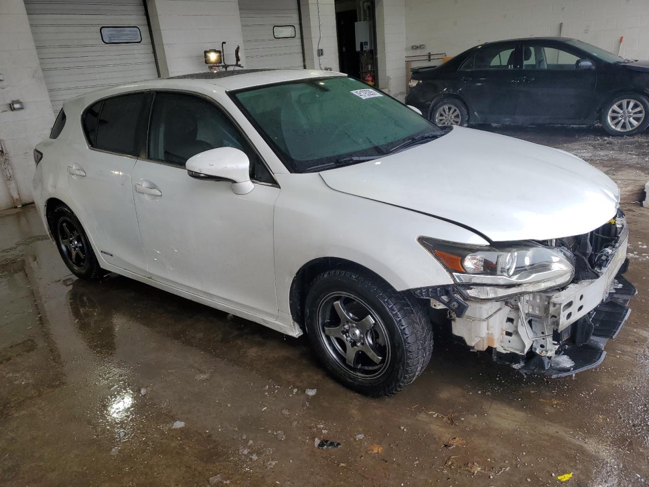 2013 LEXUS CT 200 - Фото 4