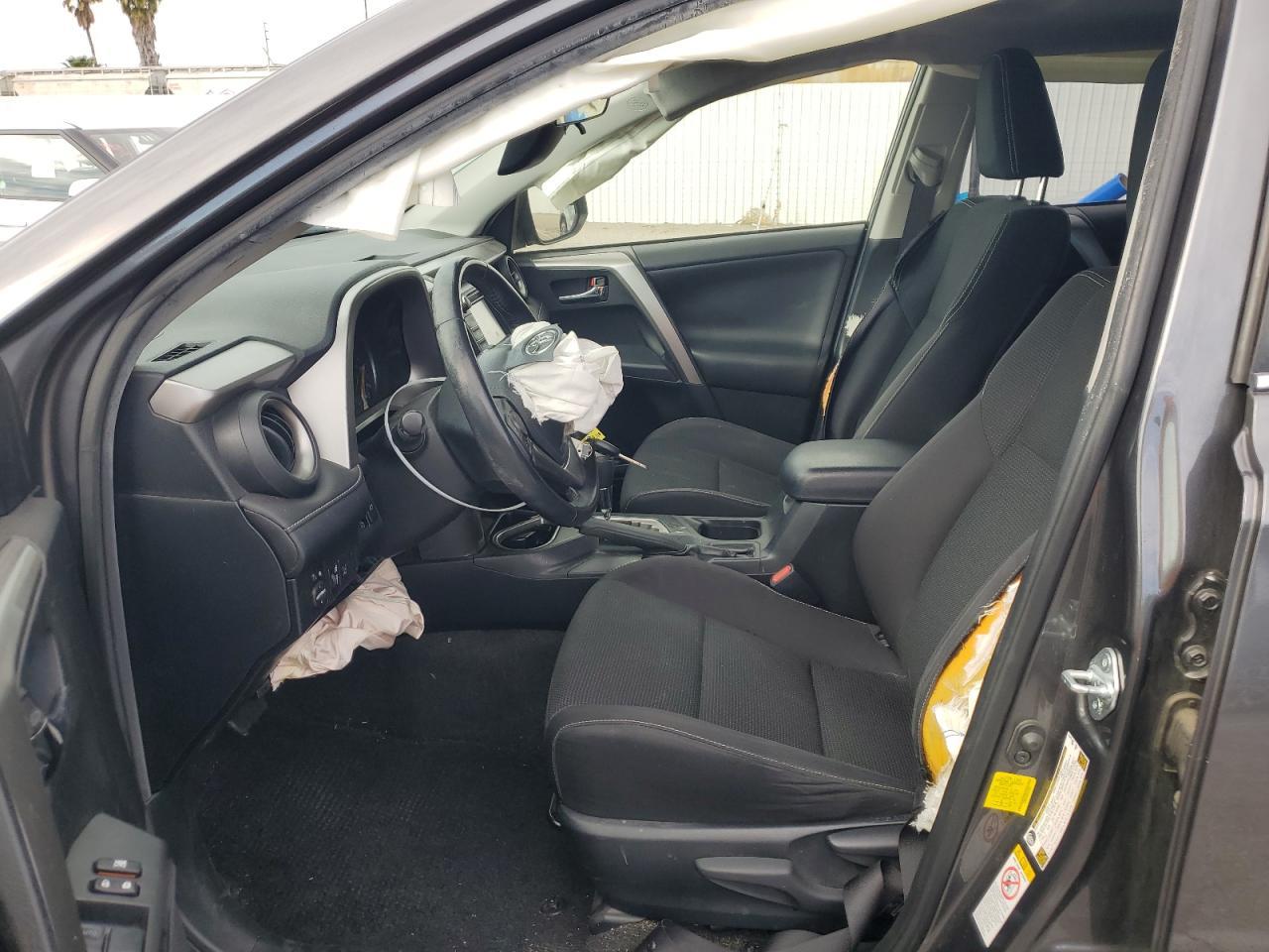 2017 TOYOTA RAV4 XLE - Image 7