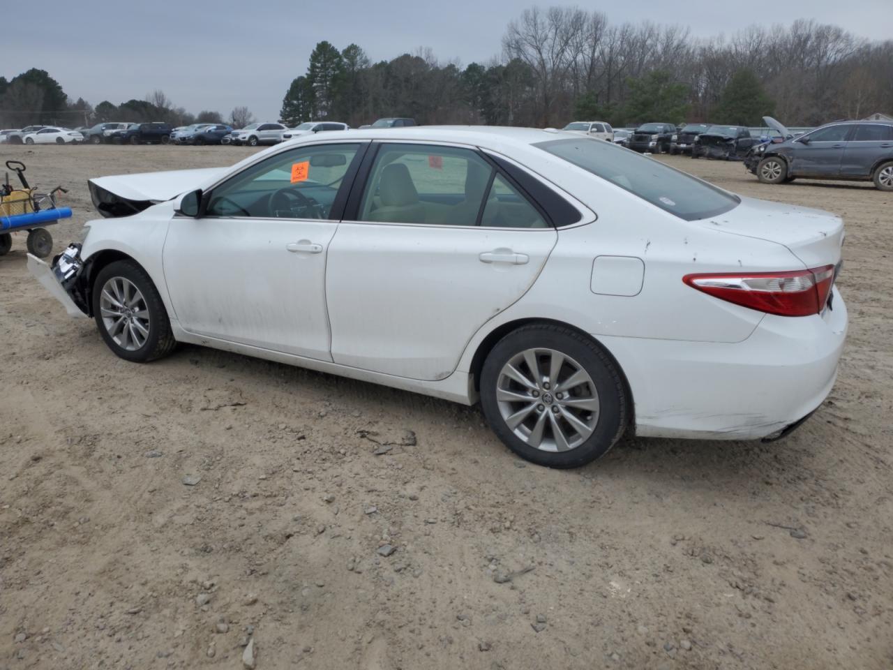 2015 TOYOTA CAMRY LE - Фото 2