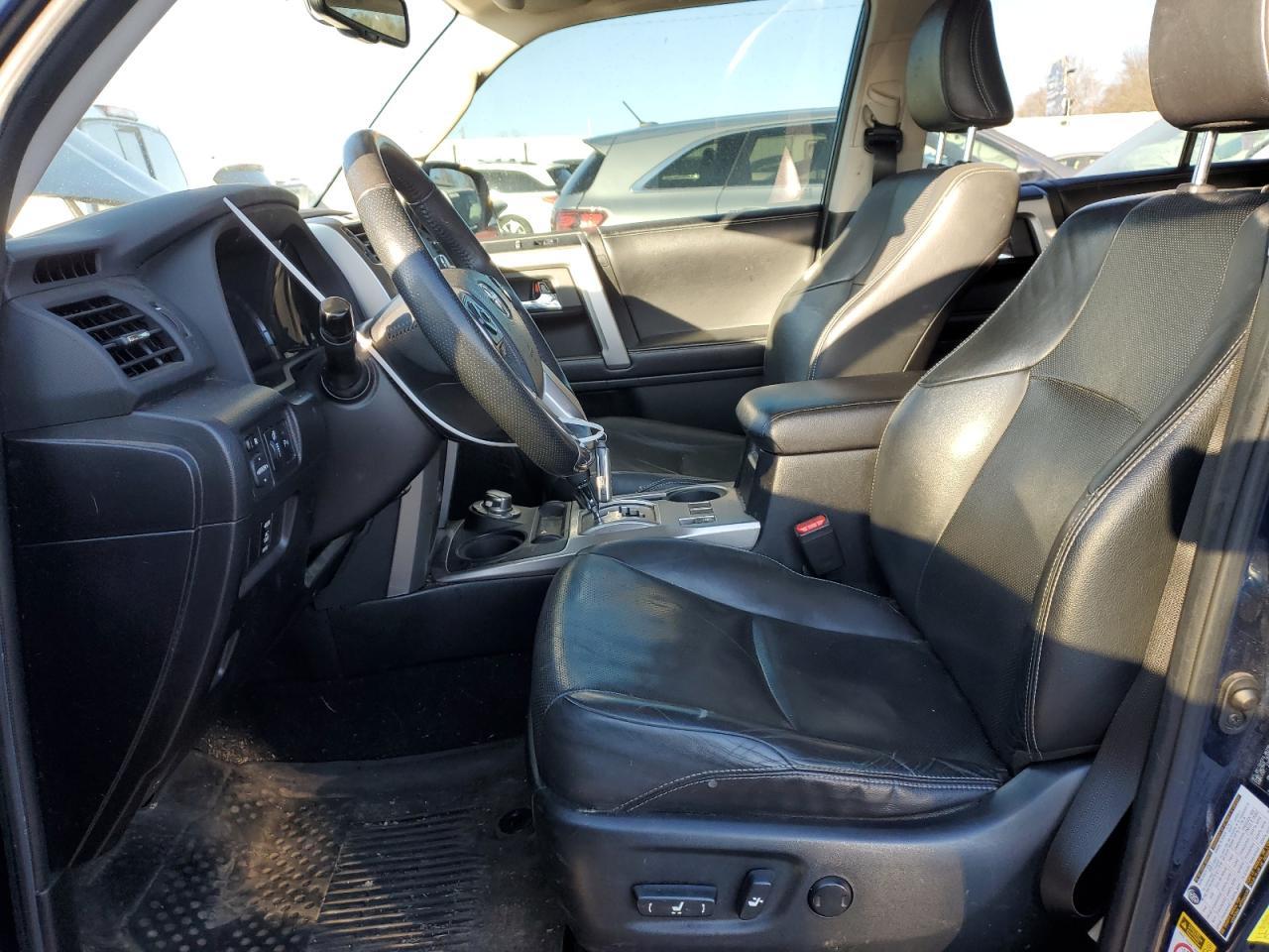 2017 TOYOTA 4RUNNER SR - Фото 7