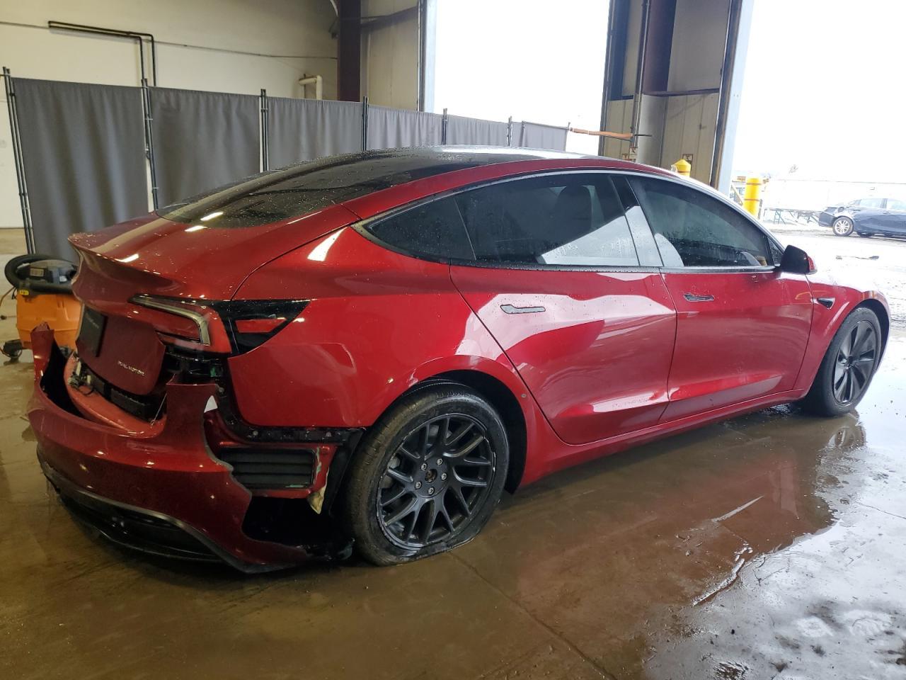 2024 TESLA MODEL 3 - Фото 3