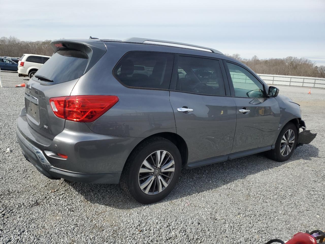 2017 NISSAN PATHFINDER - Фото 3