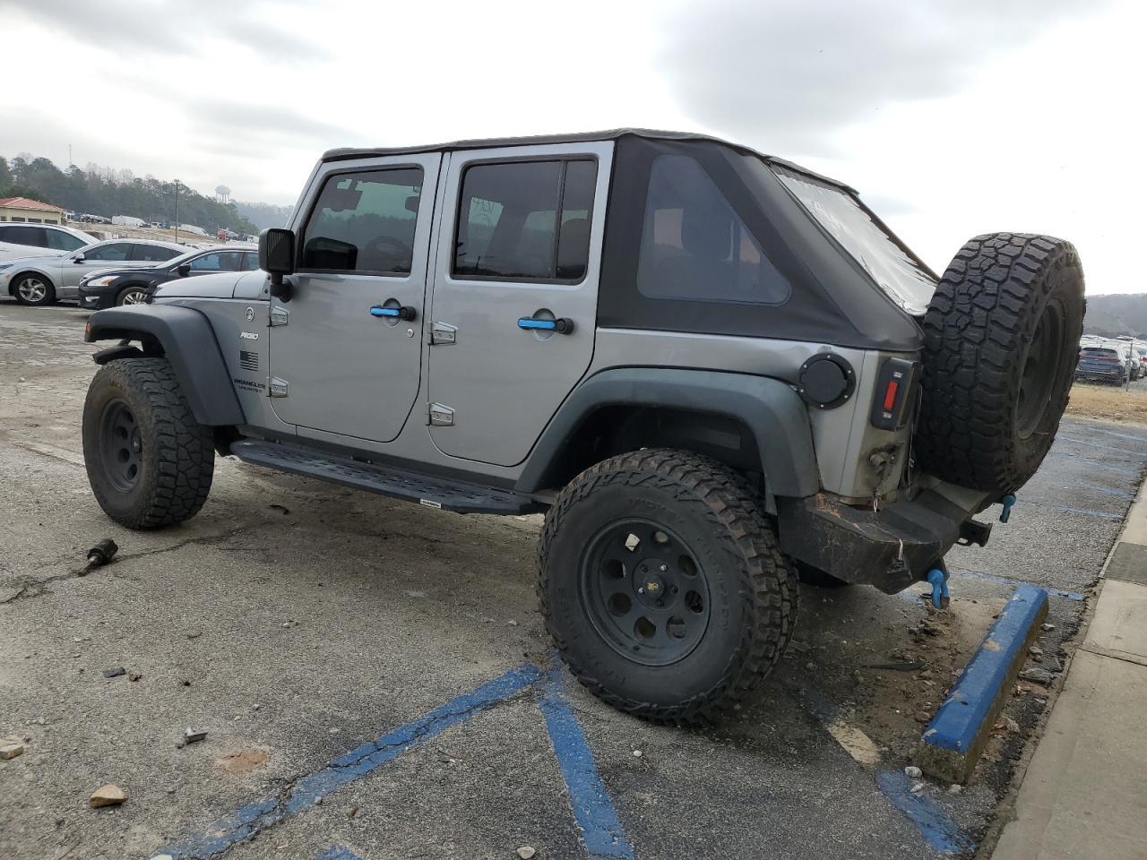 2015 JEEP WRANGLER U - Image 2