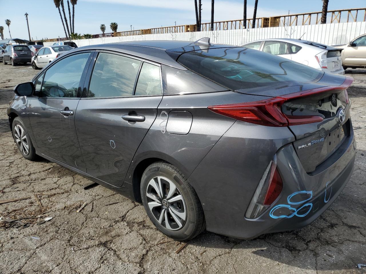 2019 TOYOTA PRIUS PRIM - Фото 2