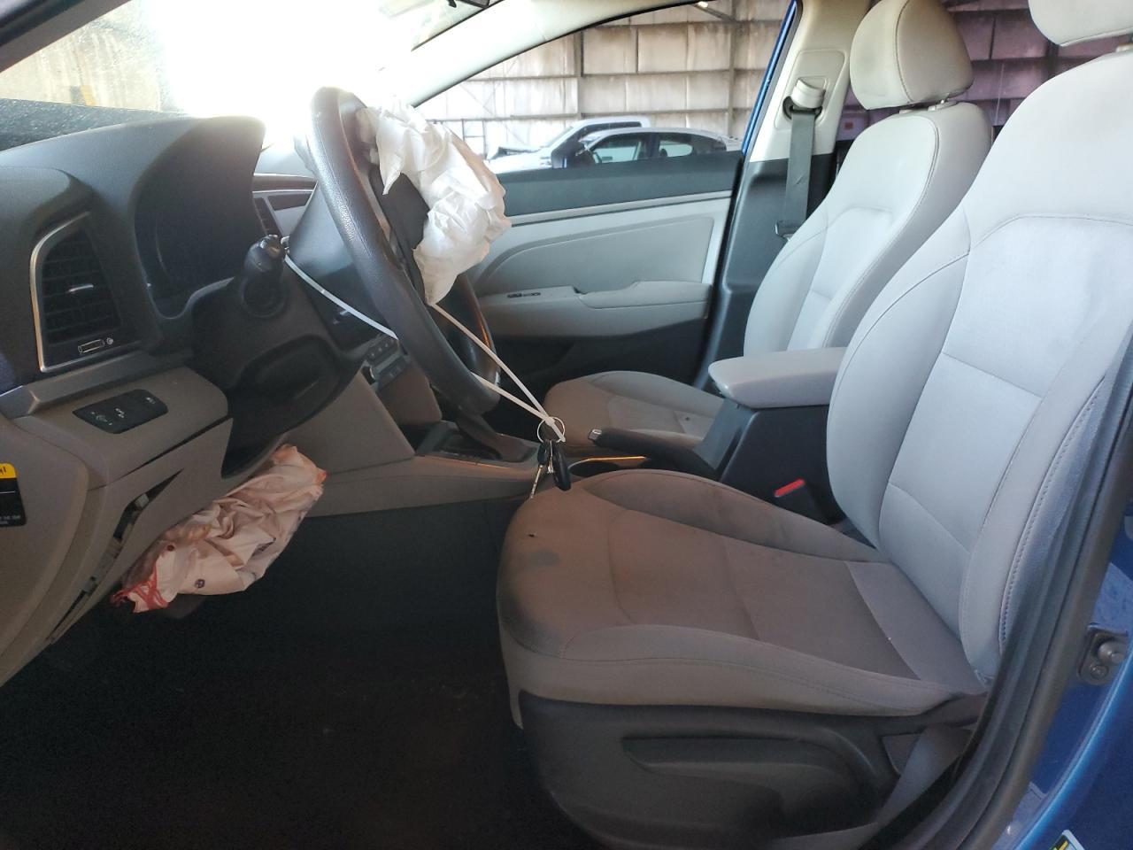 2018 HYUNDAI ELANTRA SE - Фото 7