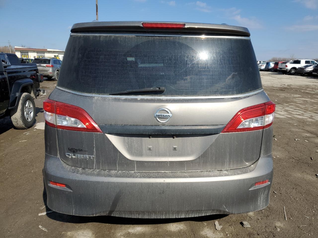 2014 NISSAN QUEST S - Image 6