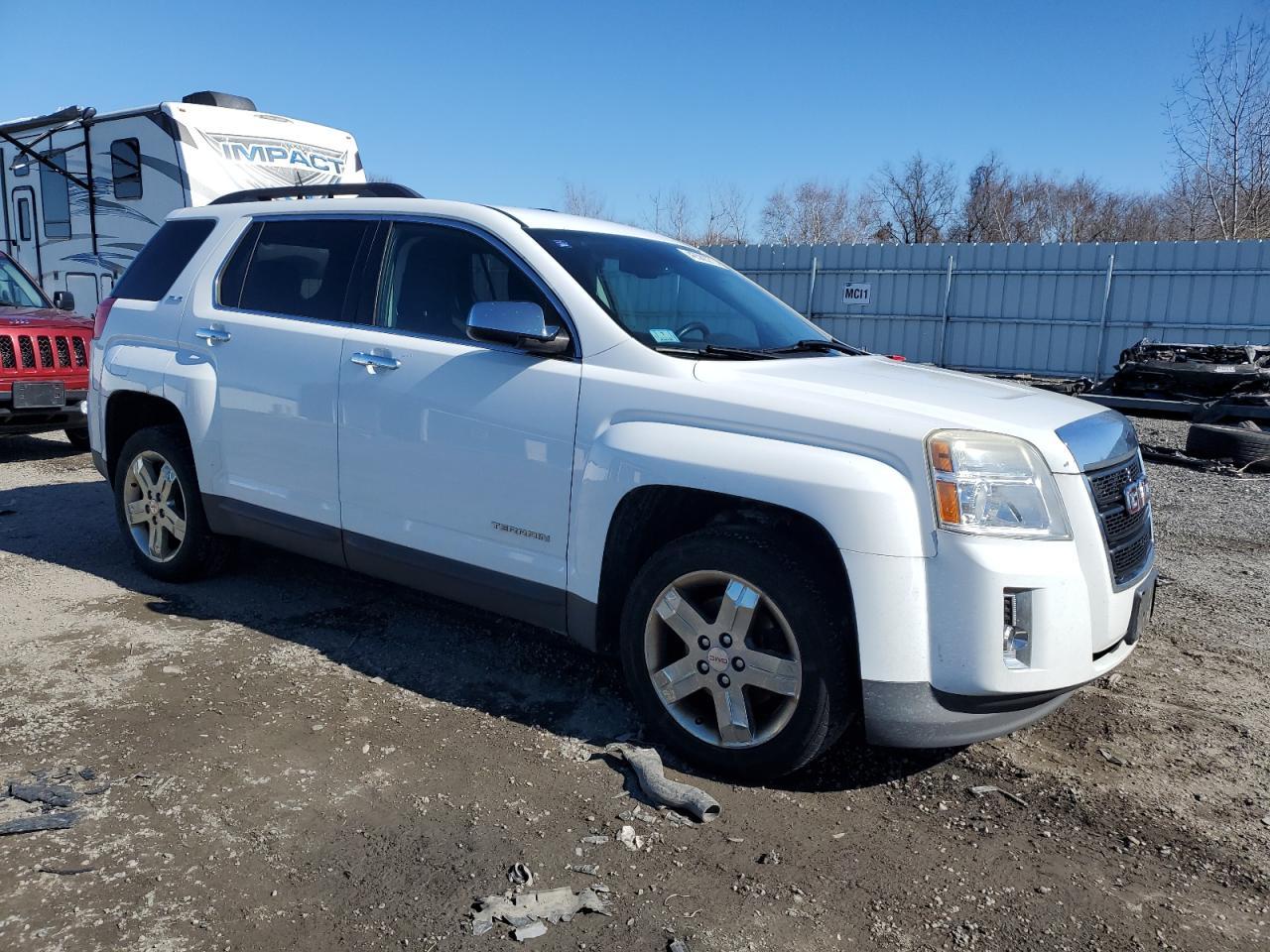 2013 GMC TERRAIN SL - Image 4