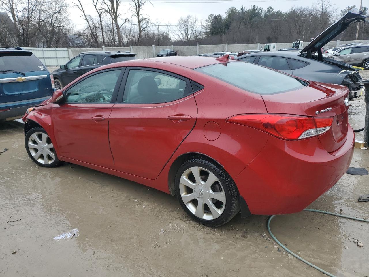 2013 HYUNDAI ELANTRA GL - Image 2