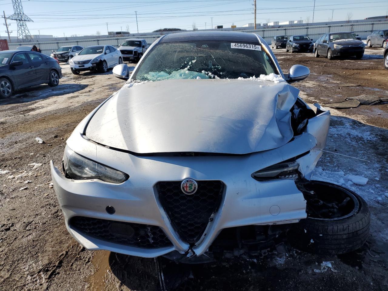 2017 ALFA ROMEO GIULIA TI - Фото 5