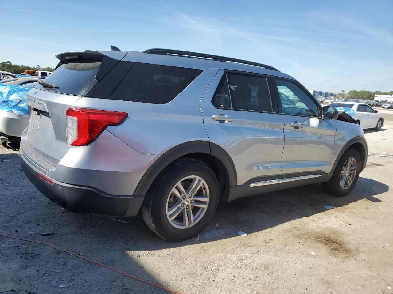 2022 FORD EXPLORER X - Image 3