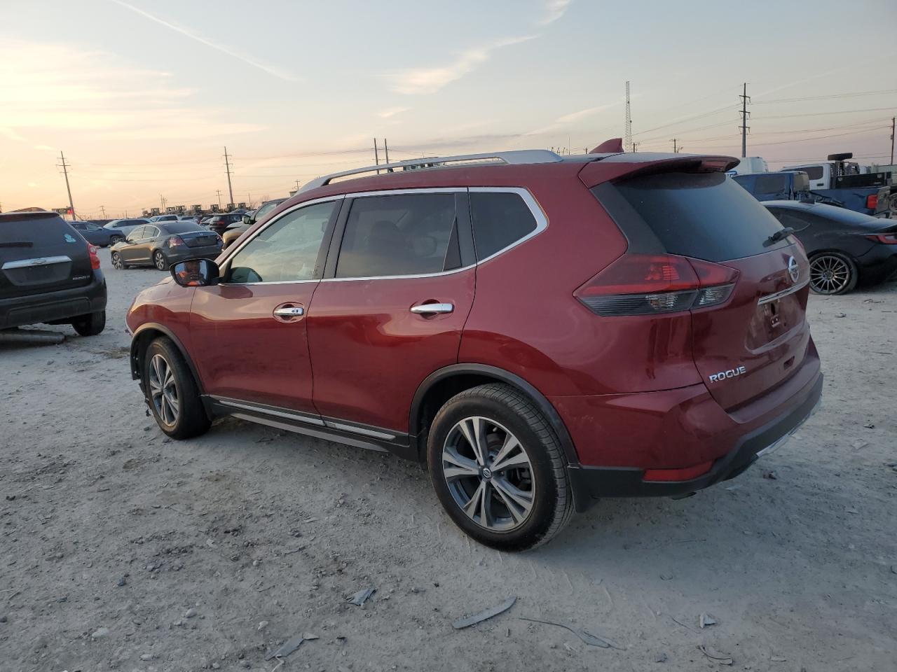 2018 NISSAN ROGUE S - Фото 2