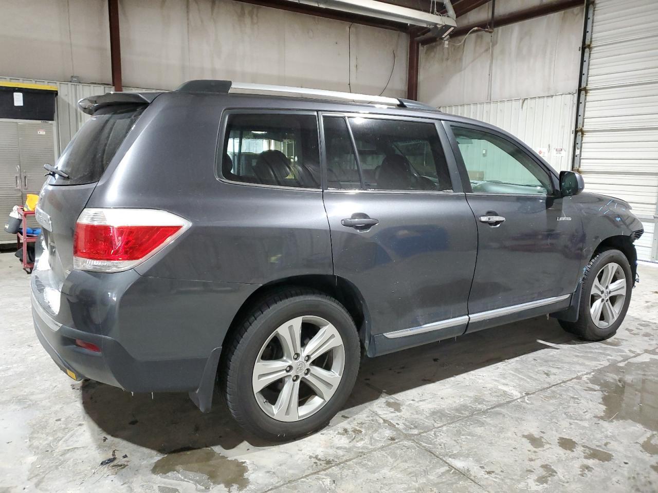 2012 TOYOTA HIGHLANDER - Image 3