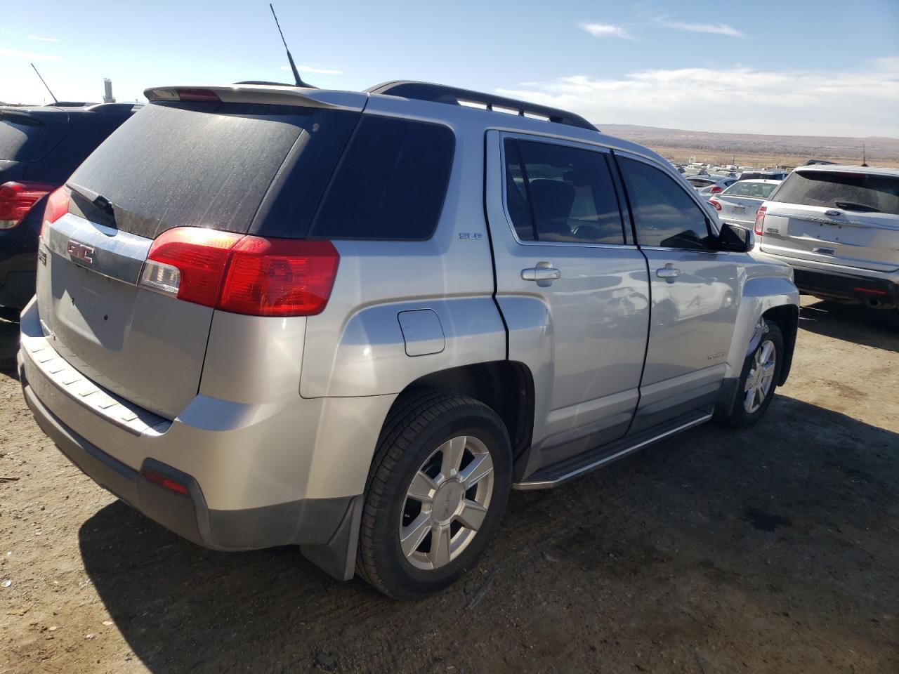 2012 GMC TERRAIN SL - Image 3