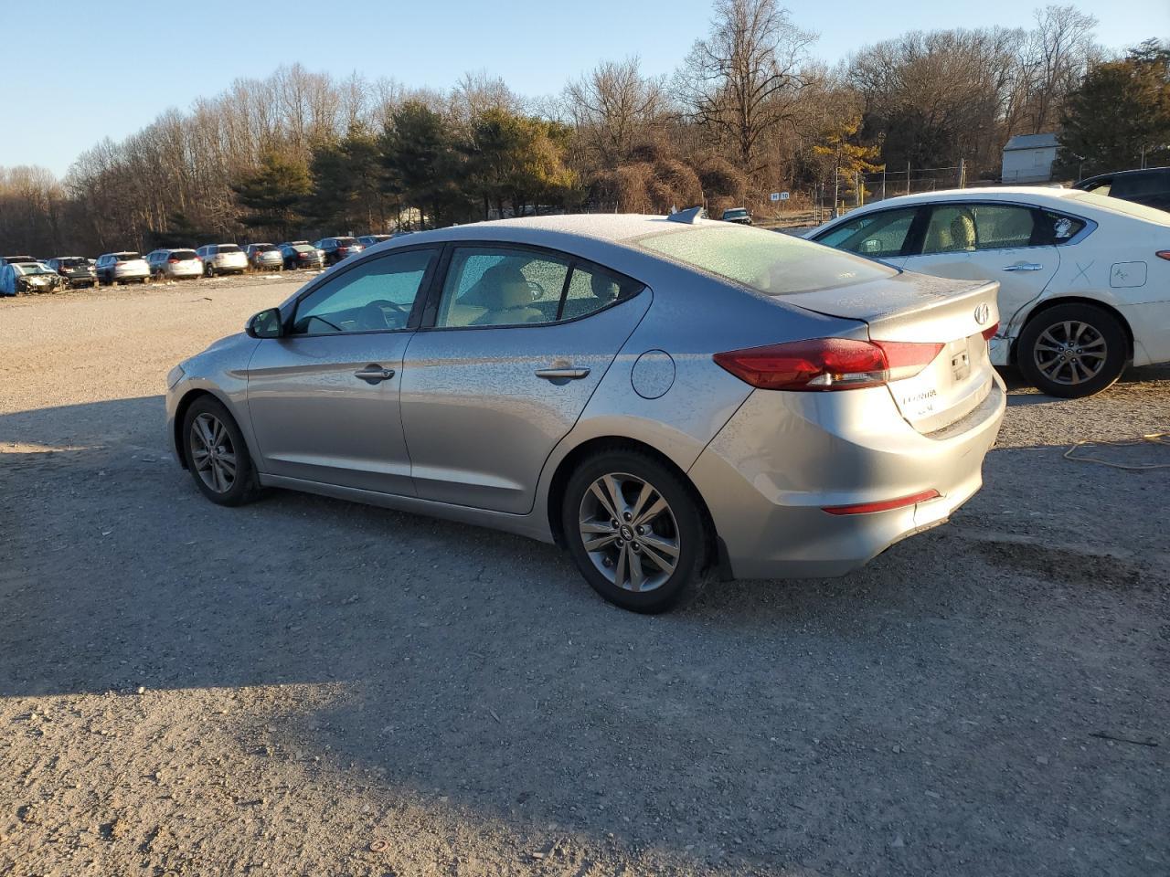 2017 HYUNDAI ELANTRA SE - Фото 2