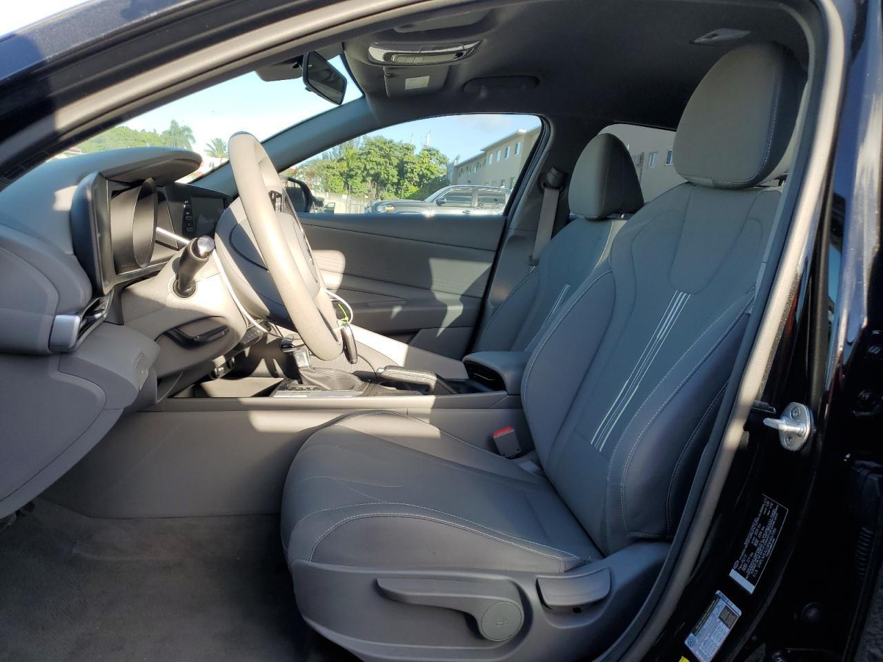 2022 HYUNDAI ELANTRA SE - Фото 7