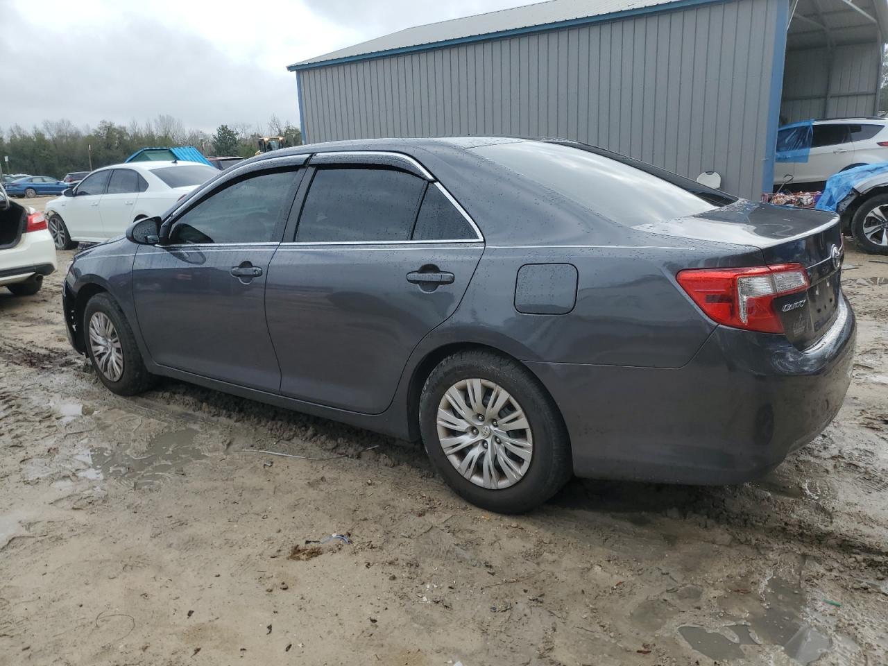 2014 TOYOTA CAMRY L - Фото 2