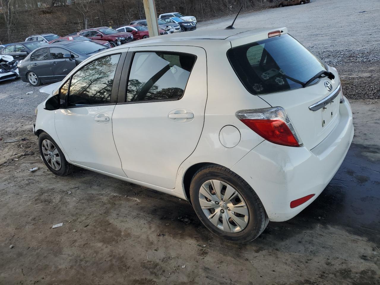 2012 TOYOTA YARIS - Фото 2