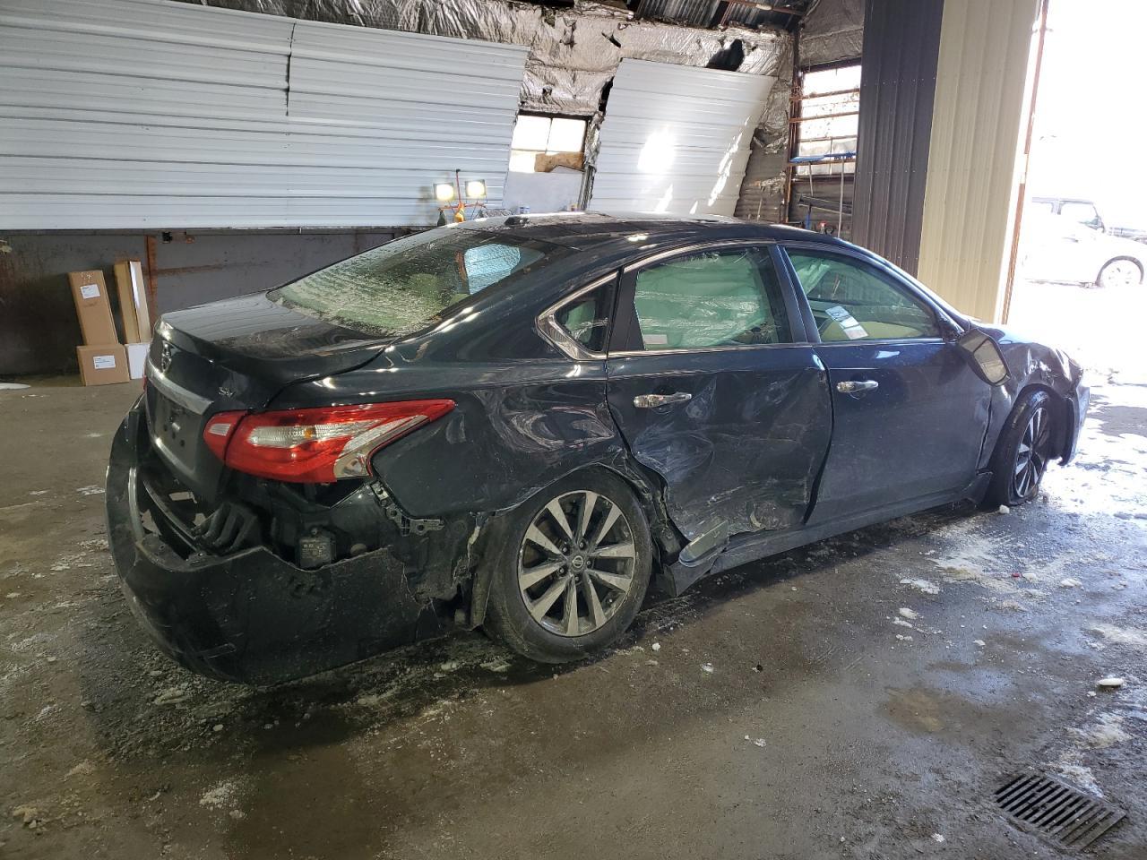 2017 NISSAN ALTIMA 2.5 - Фото 3