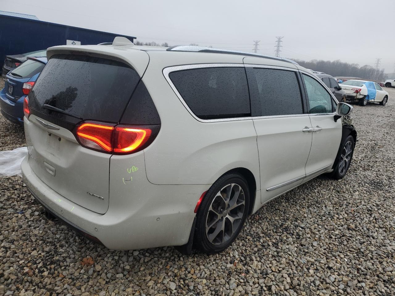 2017 CHRYSLER PACIFICA L - Фото 3