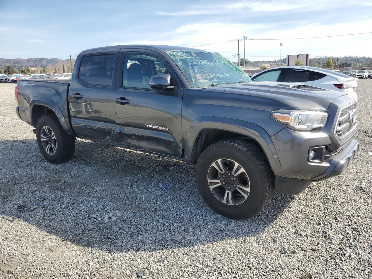 2016 TOYOTA TACOMA DOU - Фото 4