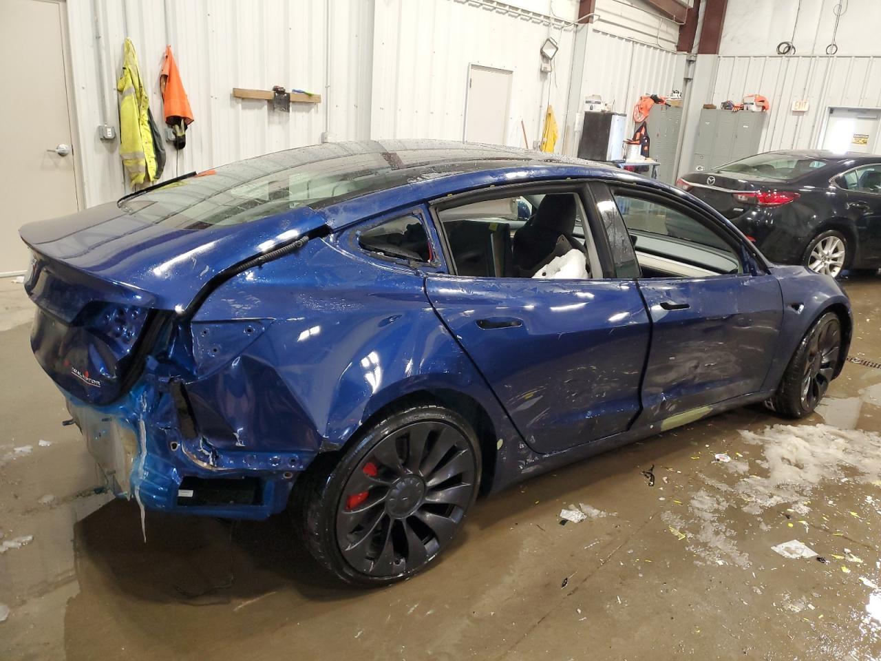 2023 TESLA MODEL 3 - Фото 3