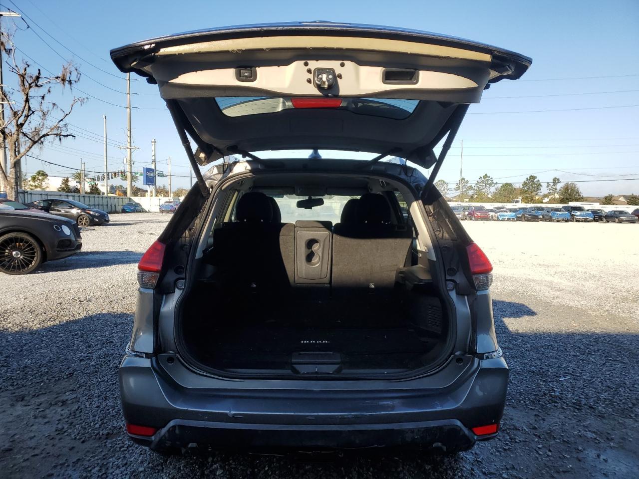 2017 NISSAN ROGUE S - Image 6