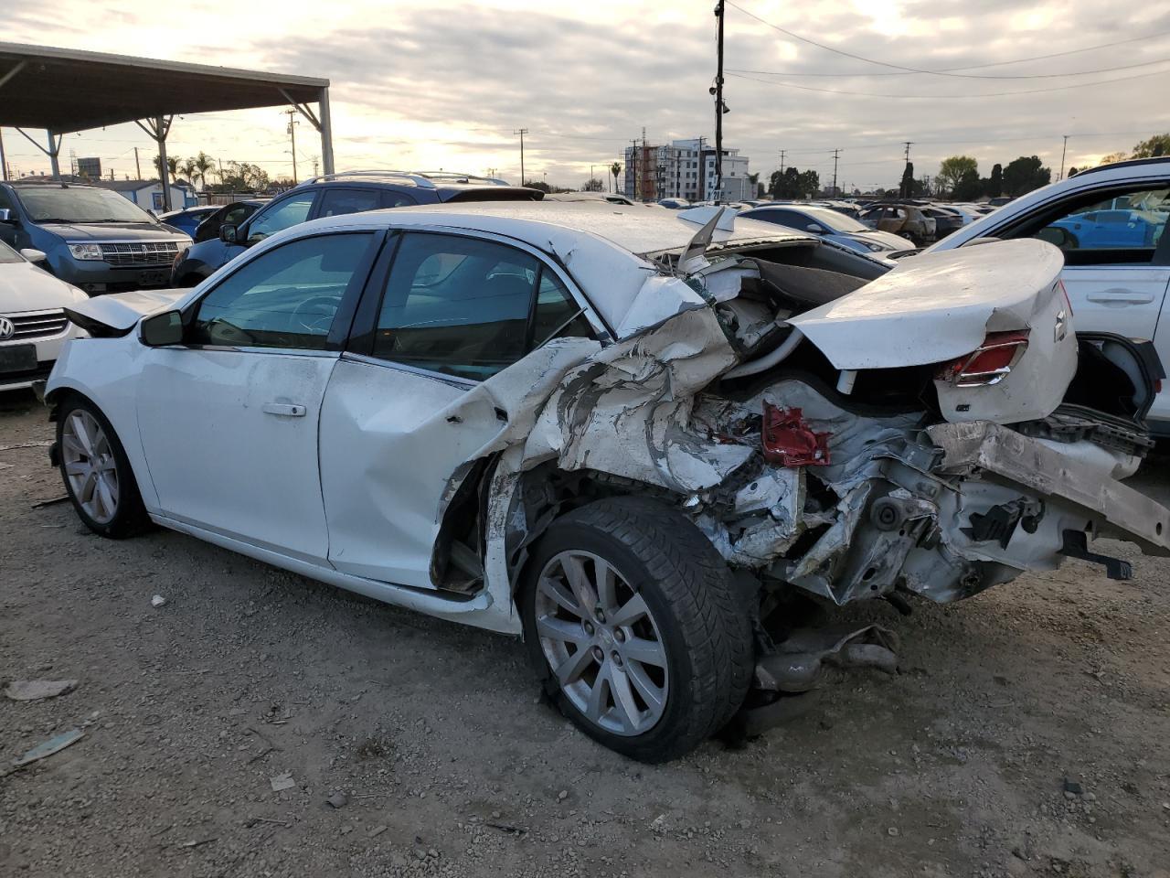 2015 CHEVROLET MALIBU 2LT - Image 2