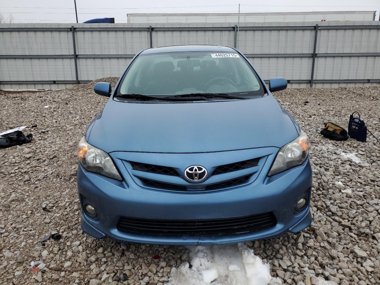 2013 TOYOTA COROLLA BA - Фото 5