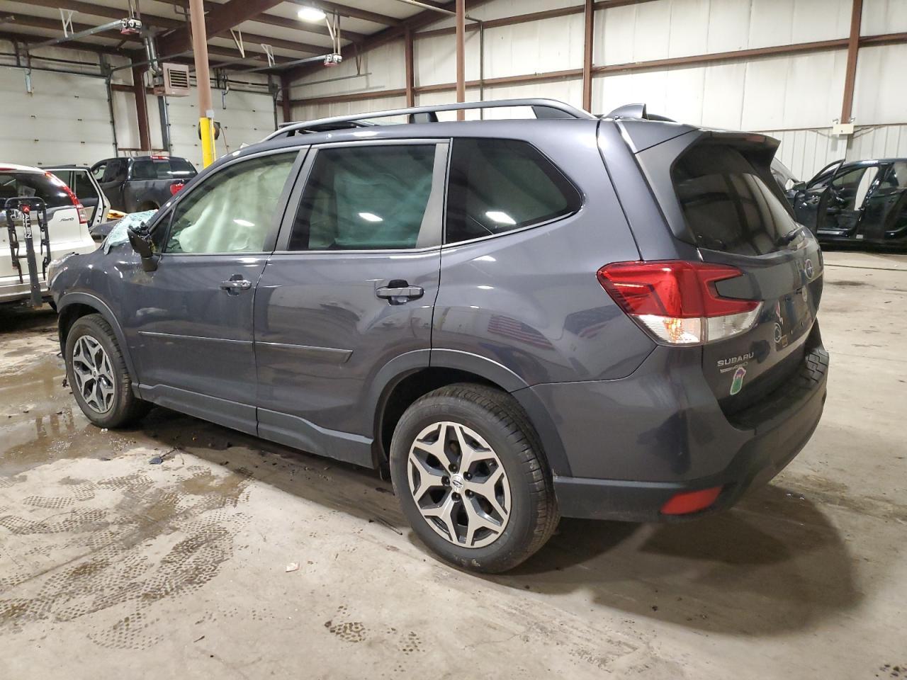 2021 SUBARU FORESTER P - Фото 2