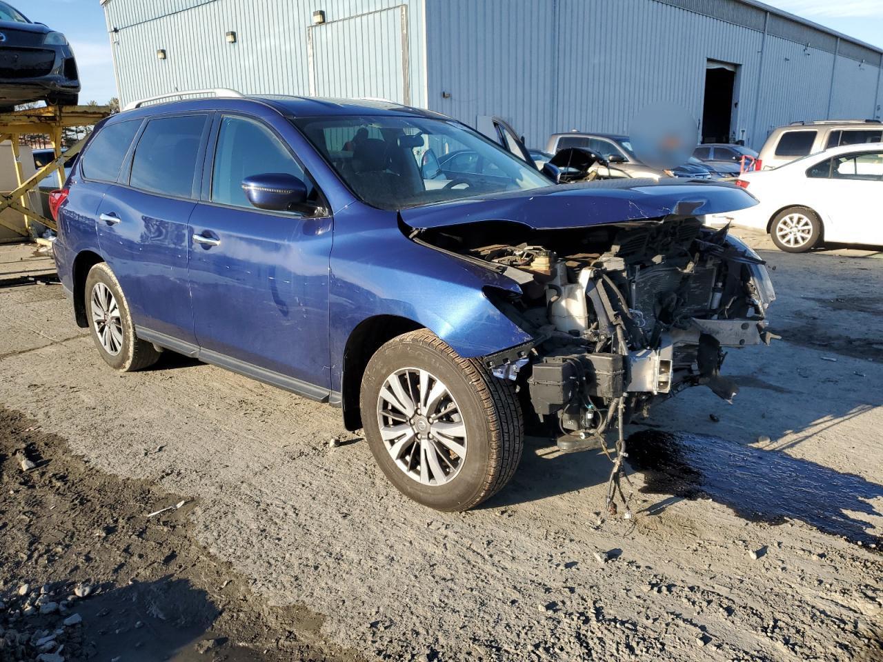2017 NISSAN PATHFINDER - Фото 4