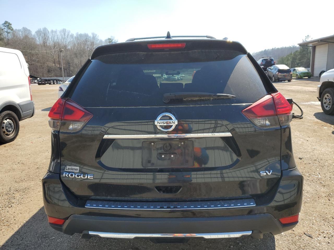 2017 NISSAN ROGUE S - Image 6
