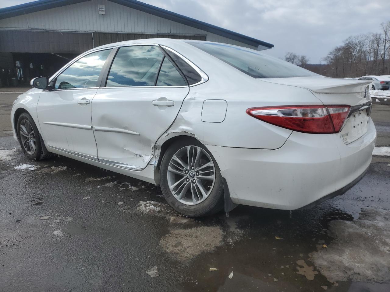 2017 TOYOTA CAMRY LE - Image 2